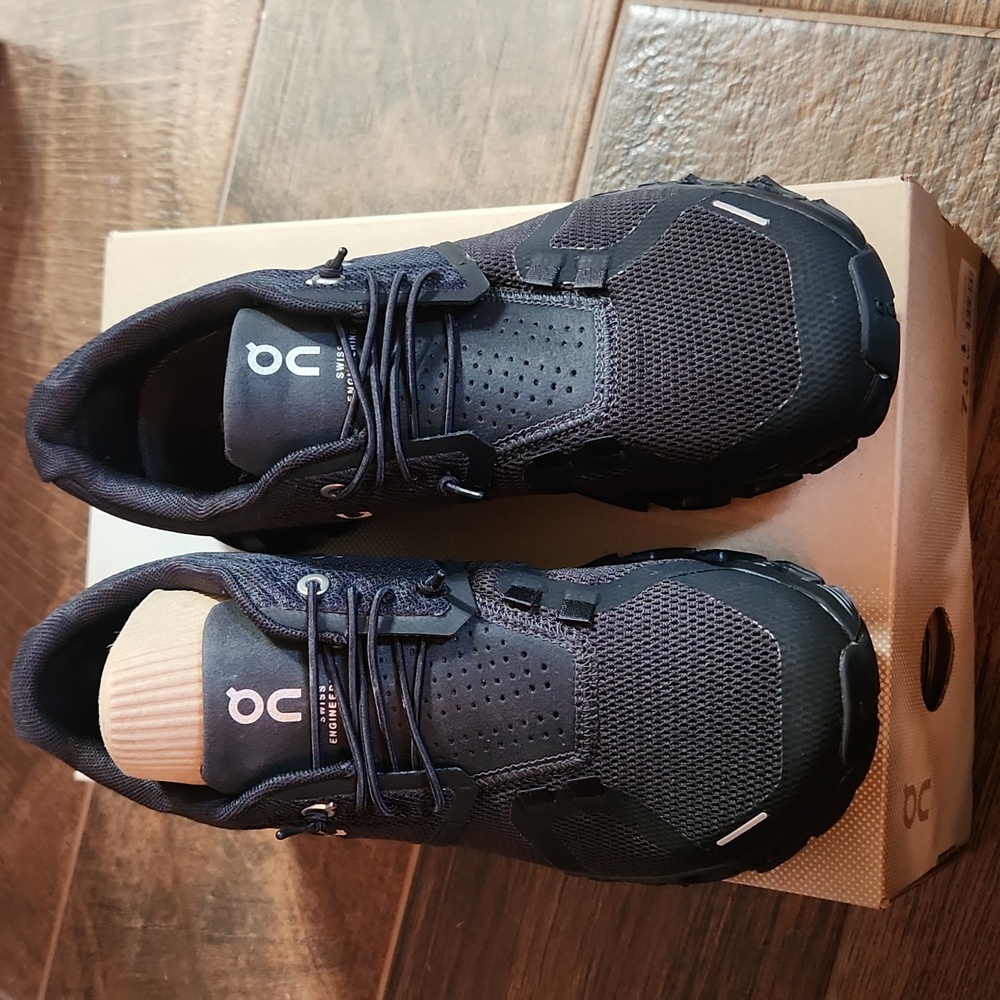 Onclouds tennis shoes